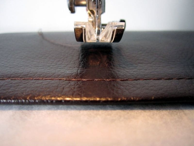 Da Simili Bọc Ghế Sofa Có Tốt Không? Giá Sofa Simili